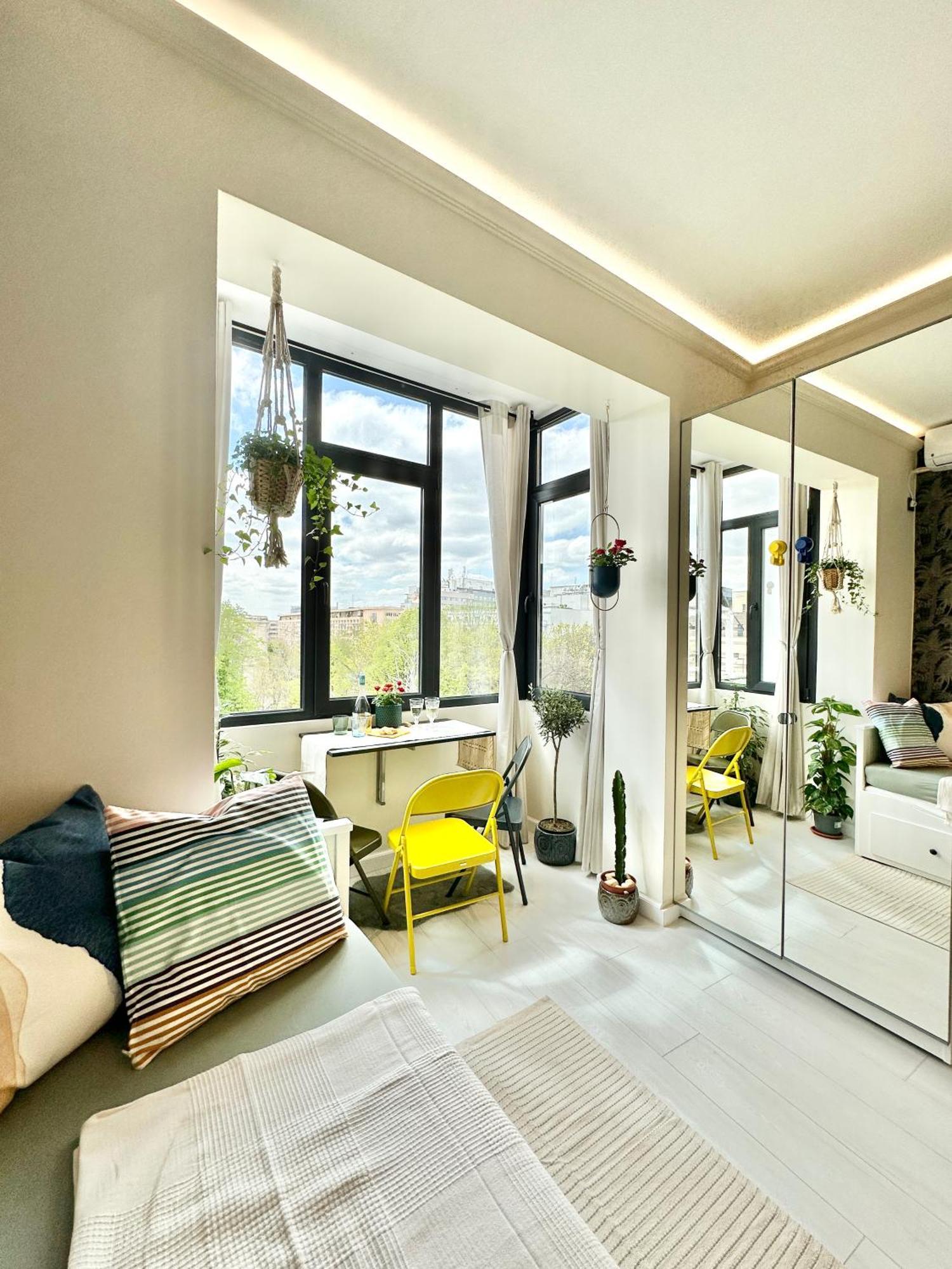 Harmony Studio - Elegant Escape Near Ateneu Букурещ Екстериор снимка